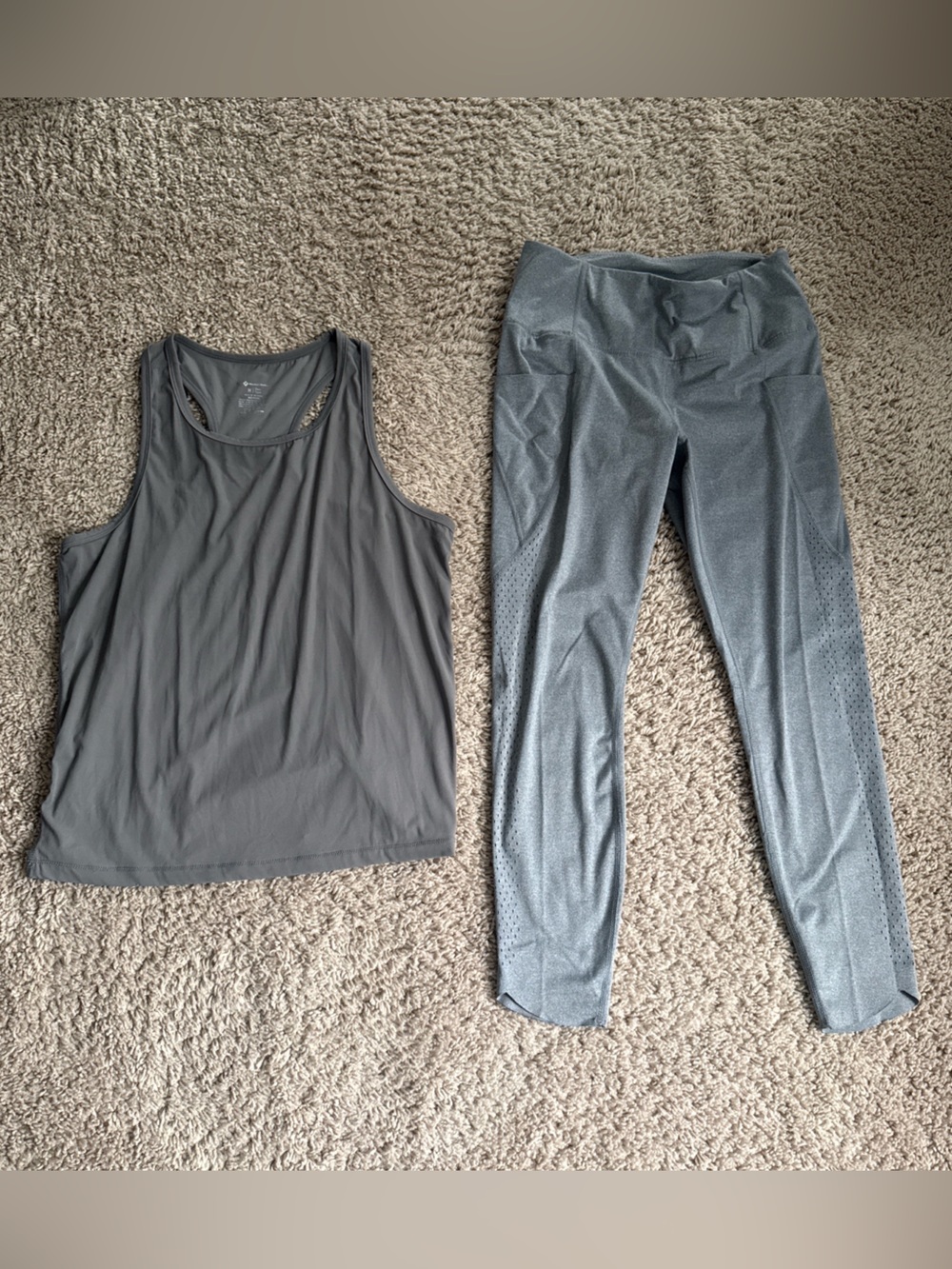 BUNDLE - Women's Gray Leggings & Grey Tank Top
